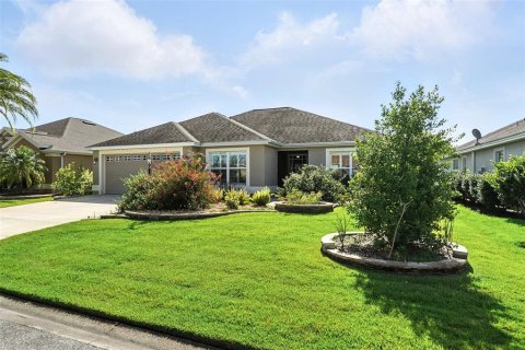 House in The Villages, Florida 3 bedrooms, 173.26 sq.m. № 1801463 - photo 2