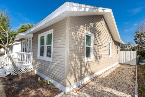 Casa en venta en Indian Rocks Beach, Florida, 2 dormitorios, 86.96 m2 № 1643086 - foto 21