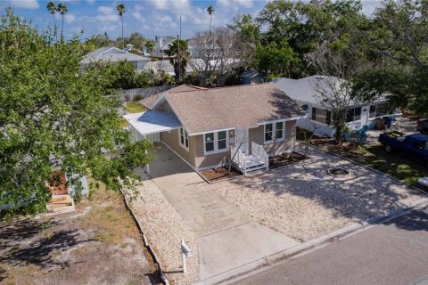 Casa en venta en Indian Rocks Beach, Florida, 2 dormitorios, 86.96 m2 № 1643086 - foto 9