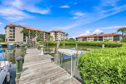 Condominio en venta en Tarpon Springs, Florida, 2 dormitorios, 98.94 m2 № 2347701 - foto 28