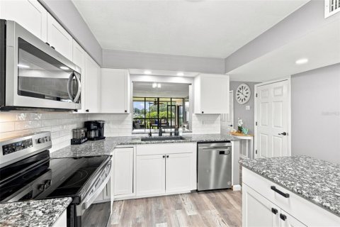 Condominio en venta en Tarpon Springs, Florida, 2 dormitorios, 98.94 m2 № 2347701 - foto 10