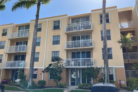 Condo in Dania Beach, Florida, 2 bedrooms  № 1740092 - photo 3