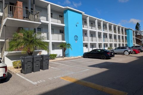 Condo in Bradenton, Florida, 2 bedrooms № 2212218