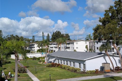 Condo in Bradenton, Florida, 2 bedrooms  № 2212218 - photo 24