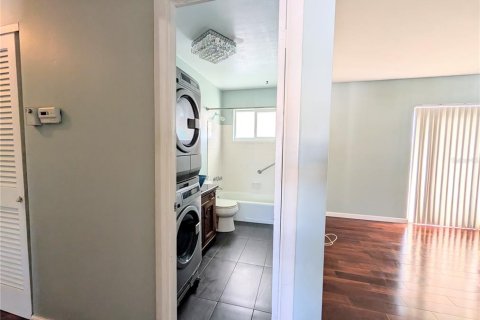 Condo in Bradenton, Florida, 2 bedrooms  № 2212218 - photo 19