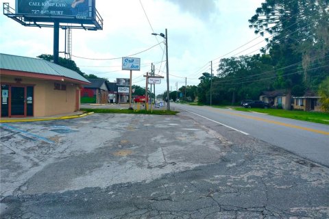 Commercial property in New Port Richey, Florida 273.13 sq.m. № 2427339 - photo 2