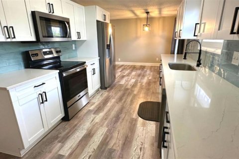 Снять в аренду виллу или дом в Семинол, Флорида 3 комнаты, 130.43м2, № 1842045 - фото 7