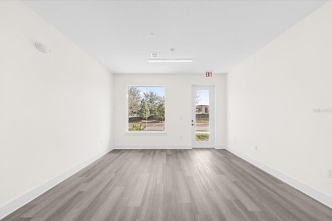 Commercial property in Oviedo, Florida 56.95 sq.m. № 1733854 - photo 3