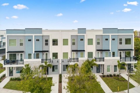 Commercial property in Oviedo, Florida 56.95 sq.m. № 1733854 - photo 11