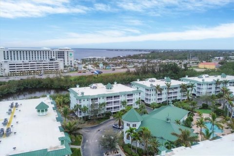 Condominio en alquiler en Port Charlotte, Florida, 3 dormitorios, 163.42 m2 № 1449206 - foto 1