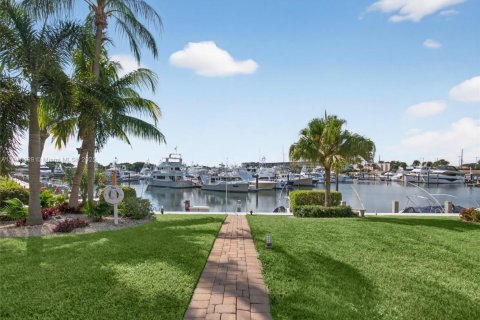 Copropriété à vendre à North Palm Beach, Floride: 2 chambres, 93.83 m2 № 1972990 - photo 1