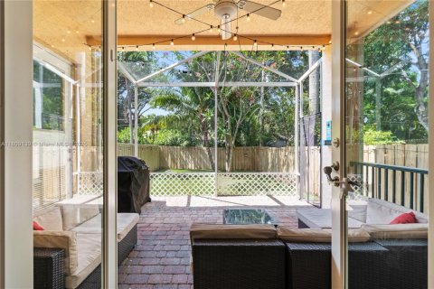 Townhouse in Fort Lauderdale, Florida 3 bedrooms, 193.52 sq.m. № 1749778 - photo 13