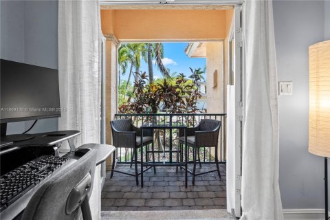 Townhouse in Fort Lauderdale, Florida 3 bedrooms, 193.52 sq.m. № 1749778 - photo 22