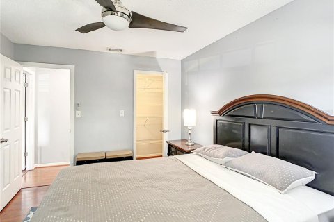 Condo in Leesburg, Florida, 3 bedrooms  № 1749383 - photo 13