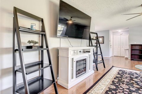 Condo in Leesburg, Florida, 3 bedrooms  № 1749383 - photo 7
