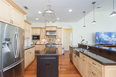 House in Tampa, Florida 4 bedrooms, 275.18 sq.m. № 1828510 - photo 22