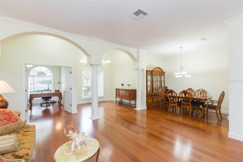House in Tampa, Florida 4 bedrooms, 275.18 sq.m. № 1828510 - photo 29