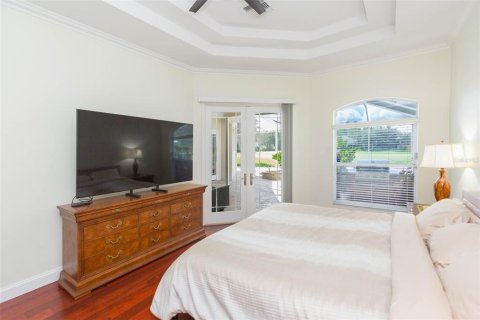 House in Tampa, Florida 4 bedrooms, 275.18 sq.m. № 1828510 - photo 14