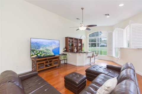 House in Tampa, Florida 4 bedrooms, 275.18 sq.m. № 1828510 - photo 5