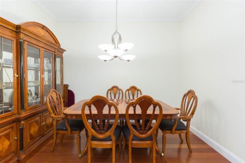 House in Tampa, Florida 4 bedrooms, 275.18 sq.m. № 1828510 - photo 4
