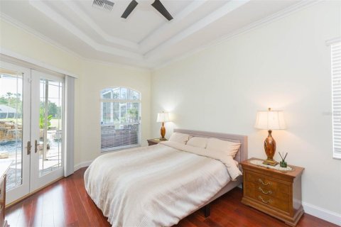 House in Tampa, Florida 4 bedrooms, 275.18 sq.m. № 1828510 - photo 13
