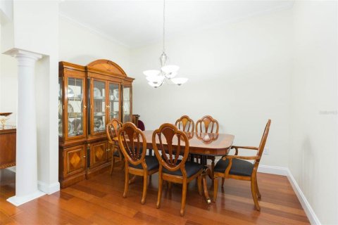 House in Tampa, Florida 4 bedrooms, 275.18 sq.m. № 1828510 - photo 3