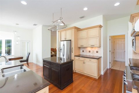 House in Tampa, Florida 4 bedrooms, 275.18 sq.m. № 1828510 - photo 24