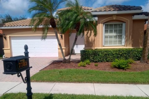 Casa en Boynton Beach, Florida 3 dormitorios, 203.08 m2 № 2421215