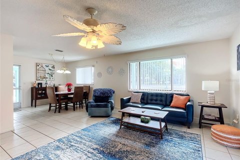 Casa en venta en Ocala, Florida, 2 dormitorios, 106.28 m2 № 1536421 - foto 4