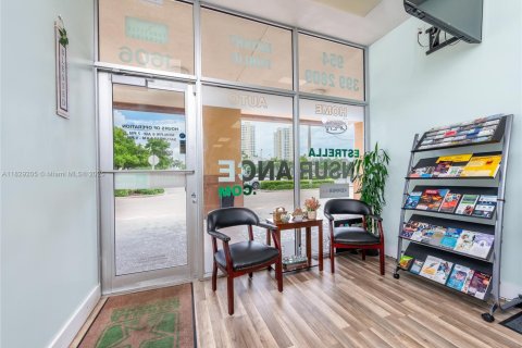 Propiedad comercial en venta en Hallandale Beach, Florida № 1804536 - foto 6