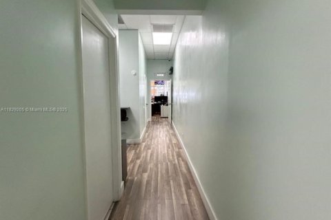 Propiedad comercial en venta en Hallandale Beach, Florida № 1804536 - foto 3
