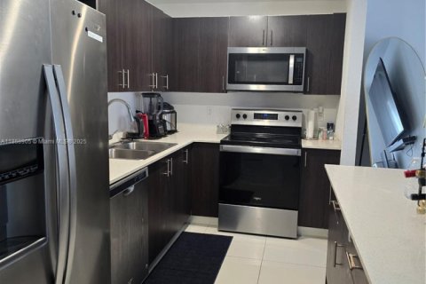 Adosado en alquiler en Homestead, Florida, 1 dormitorio, 18.58 m2 № 1979366 - foto 3