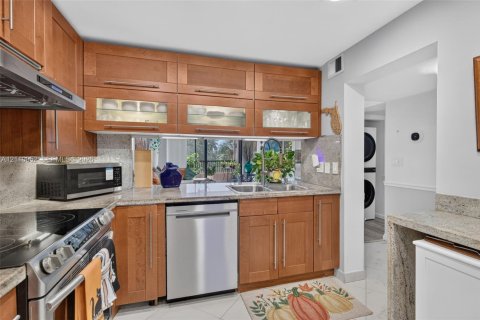Copropriété à vendre à Plantation, Floride: 2 chambres, 90.95 m2 № 2431314 - photo 11