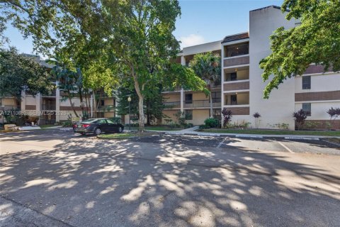 Copropriété à vendre à Plantation, Floride: 2 chambres, 90.95 m2 № 2431314 - photo 5