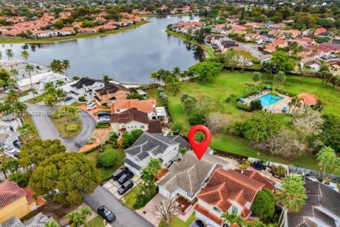 Villa ou maison à vendre à Miami, Floride: 3 chambres, 129.32 m2 № 2004615 - photo 29