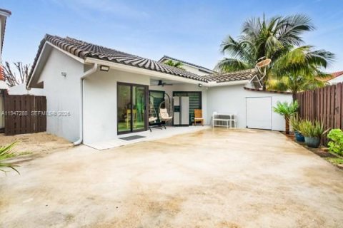 Villa ou maison à vendre à Miami, Floride: 3 chambres, 129.32 m2 № 2004615 - photo 22