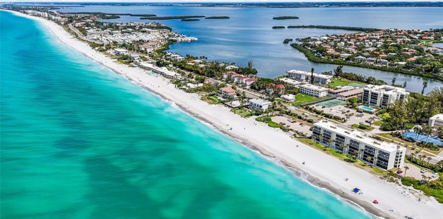 Condominio en Longboat Key, Florida, 2 dormitorios  № 2095189