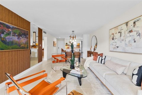 Condominio en venta en Longboat Key, Florida, 2 dormitorios, 126.53 m2 № 2095189 - foto 9