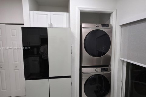 Touwnhouse à vendre à Hallandale Beach, Floride: 3 chambres, 106.93 m2 № 1976759 - photo 17