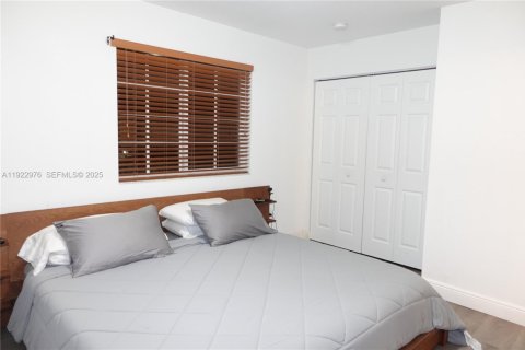 Touwnhouse à vendre à Hallandale Beach, Floride: 3 chambres, 106.93 m2 № 1976759 - photo 6