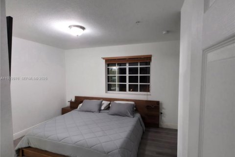 Touwnhouse à vendre à Hallandale Beach, Floride: 3 chambres, 106.93 m2 № 1976759 - photo 7