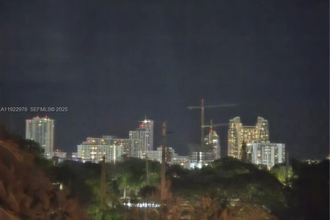 Touwnhouse à vendre à Hallandale Beach, Floride: 3 chambres, 106.93 m2 № 1976759 - photo 23