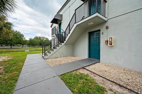 Copropriété à louer à Hialeah, Floride: 2 chambres, 82.03 m2 № 2390062 - photo 27