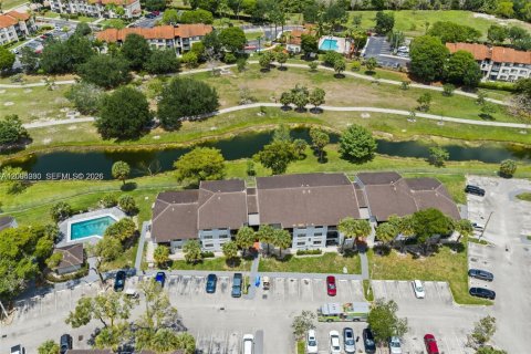Copropriété à louer à Hialeah, Floride: 2 chambres, 82.03 m2 № 2390062 - photo 30