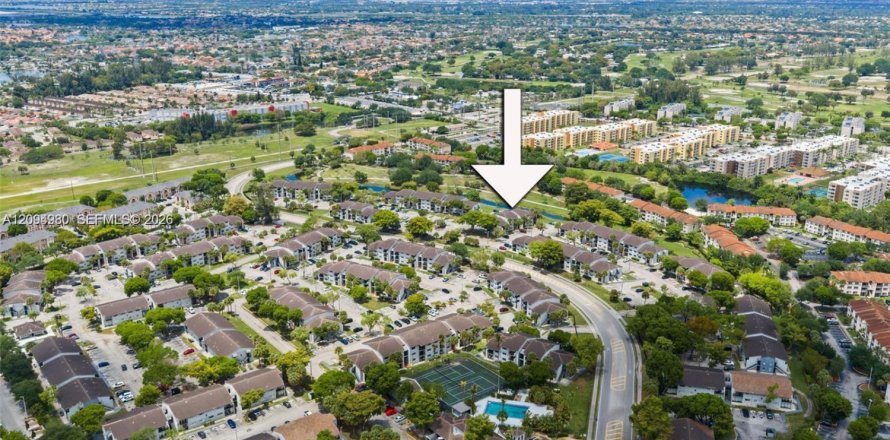 Condo à Hialeah, Floride, 2 chambres  № 2390062
