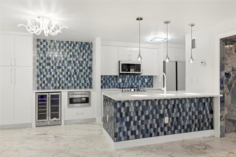 Condominio en alquiler en Tampa, Florida, 1 dormitorio, 72.09 m2 № 1871104 - foto 4