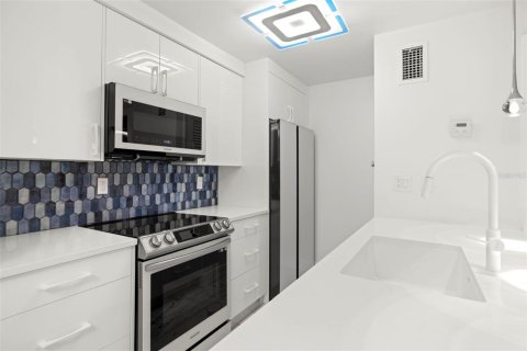 Copropriété à louer à Tampa, Floride: 1 chambre, 72.09 m2 № 1871104 - photo 7