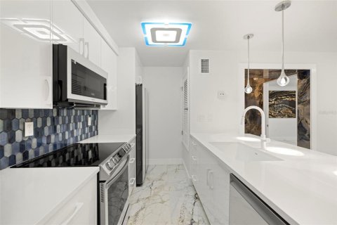 Copropriété à louer à Tampa, Floride: 1 chambre, 72.09 m2 № 1871104 - photo 6
