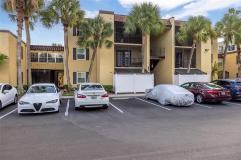 Condominio en alquiler en Tampa, Florida, 1 dormitorio, 72.09 m2 № 1871104 - foto 29