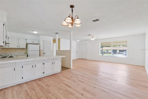 House in Ocala, Florida 3 bedrooms, 115.94 sq.m. № 1876770 - photo 16